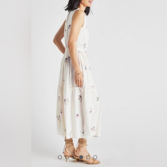 Splendid Dress - Picture 8 of 9